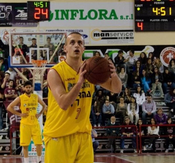 Vis Reggio, arriva il play/guardia Davide Saro Sardaro