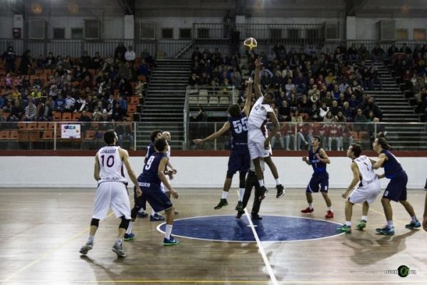 VIS REGGIO - VAL GALLICO 78-70, gara spettacolare