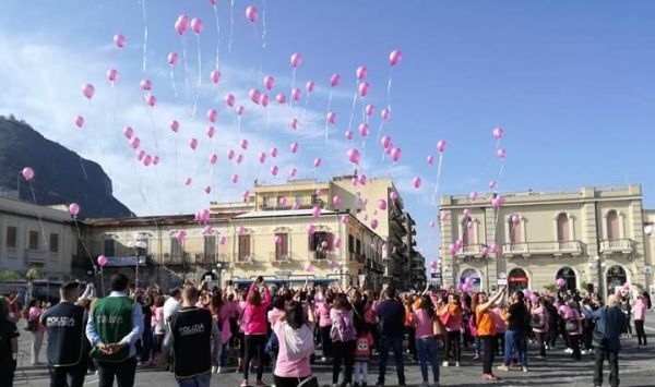Palmi, Camminata in Rosa contro il cancro