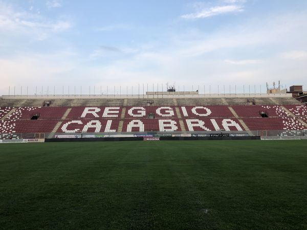 Reggina - Cavese: La tribuna Est sarà aperta agli abbonati