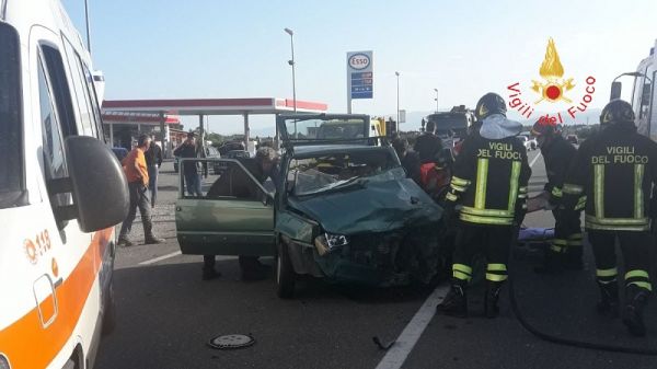 Vigili del Fuoco Catanzaro, interventi per incidente stradale