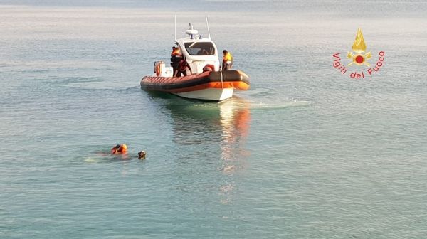 Vigili del Fuoco Catanzaro, ricerca persona dispersa in mare