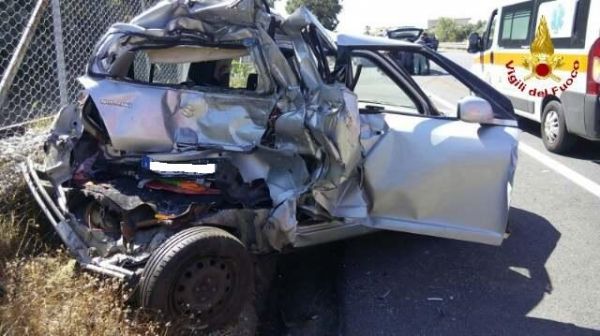 Vigili del Fuoco, intervento per incidente strdale