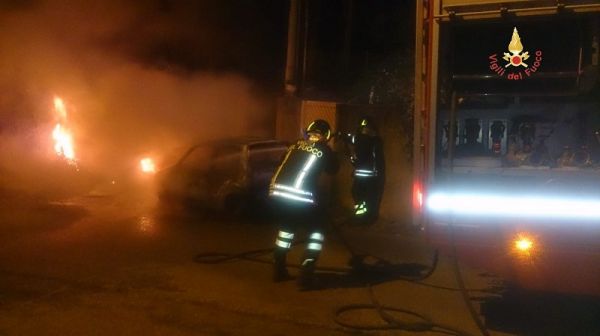 Vigili del Fuoco Soverato, corpo carbonizzato dentro autovettura